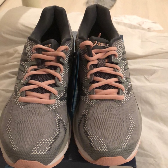 Asics Shoes - NWT Gel Nimbus 20 running sneakers
